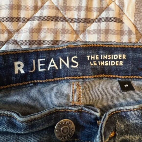 Blue Jeans - Picture 2 of 3
